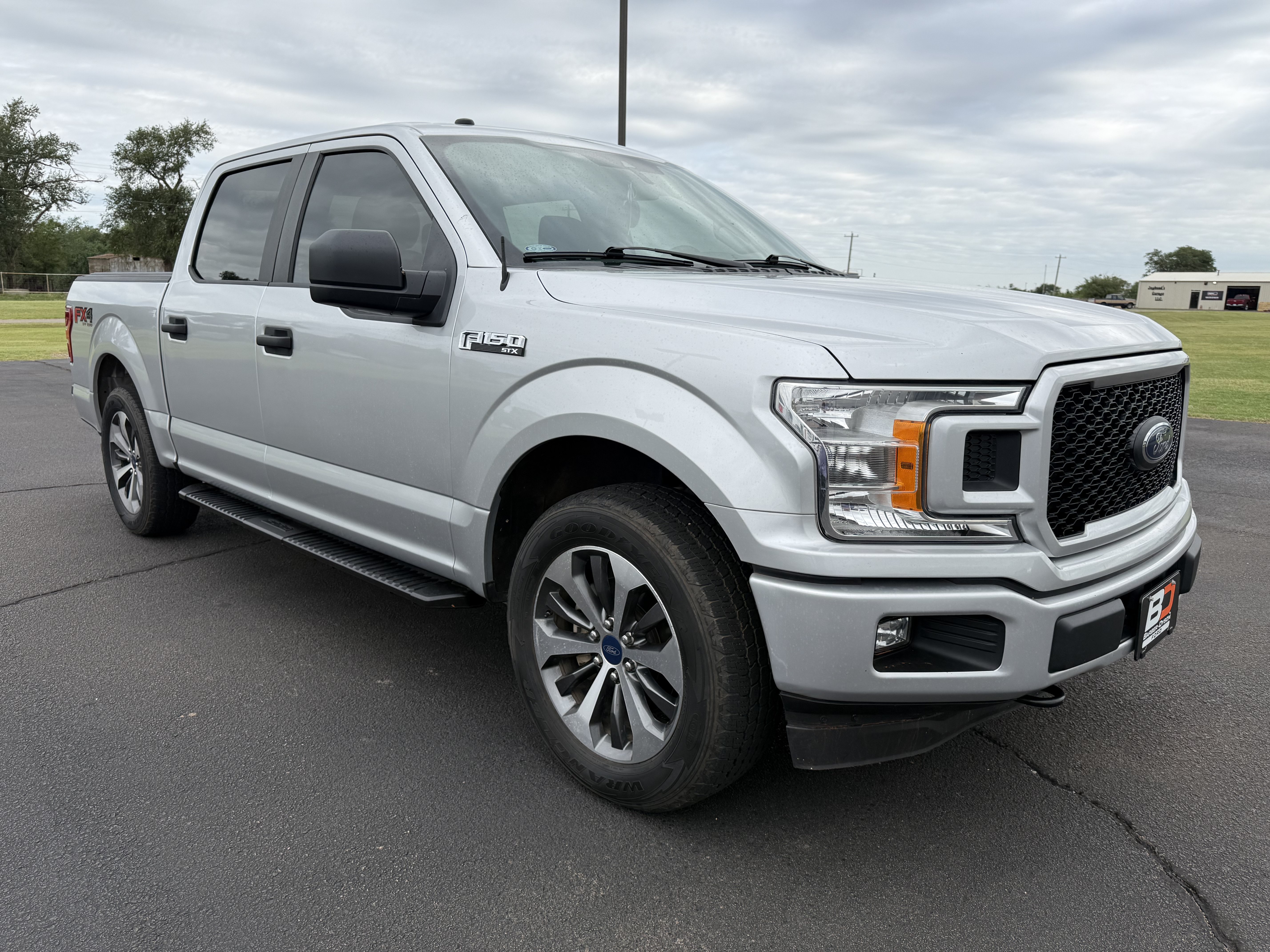 Used 2019 Ford F150 XL w/ Equipment Group 101A Mid AWD/4WD image 2