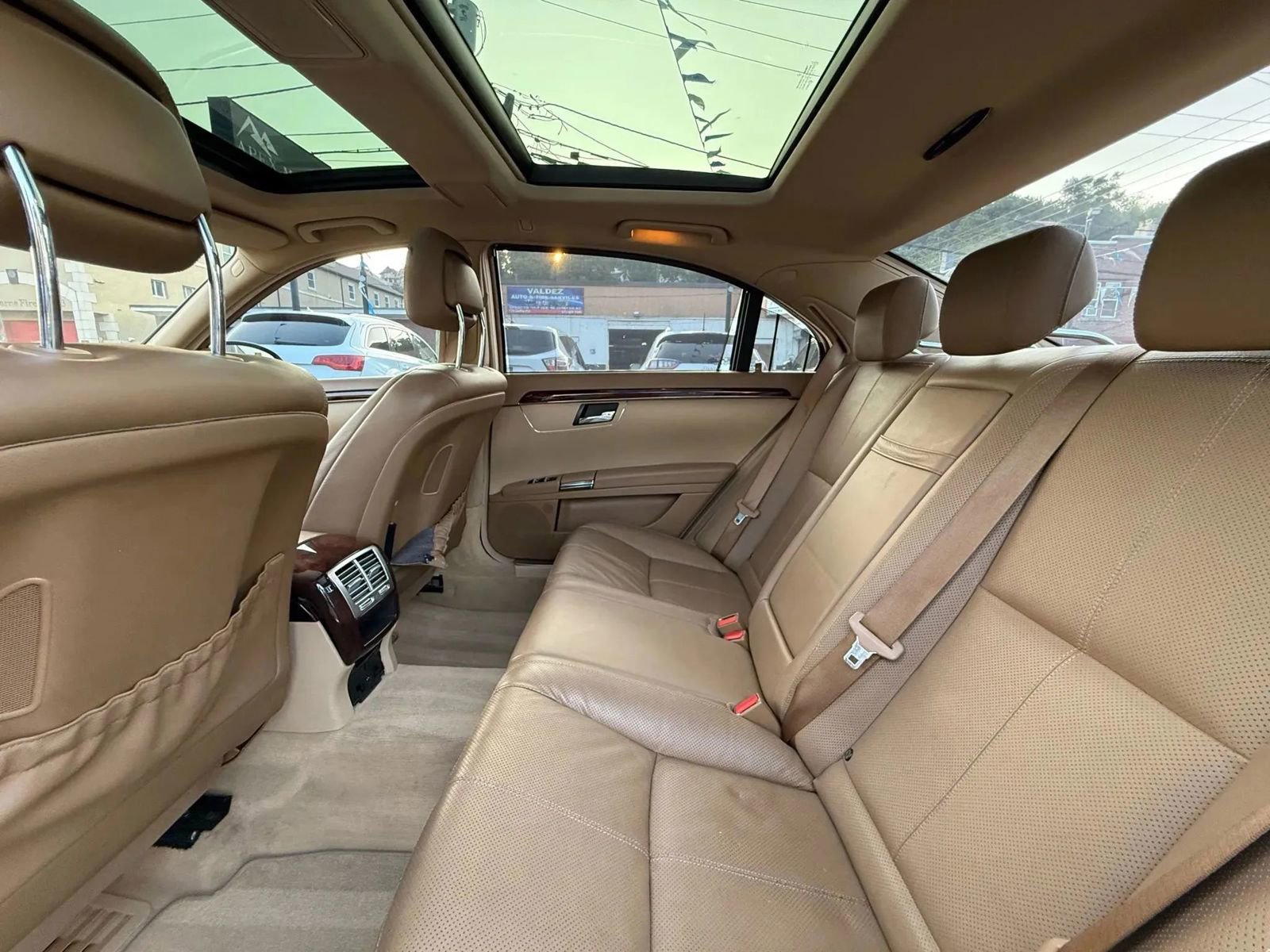 Used 2009 Mercedes-Benz S 550 4MATIC image 42