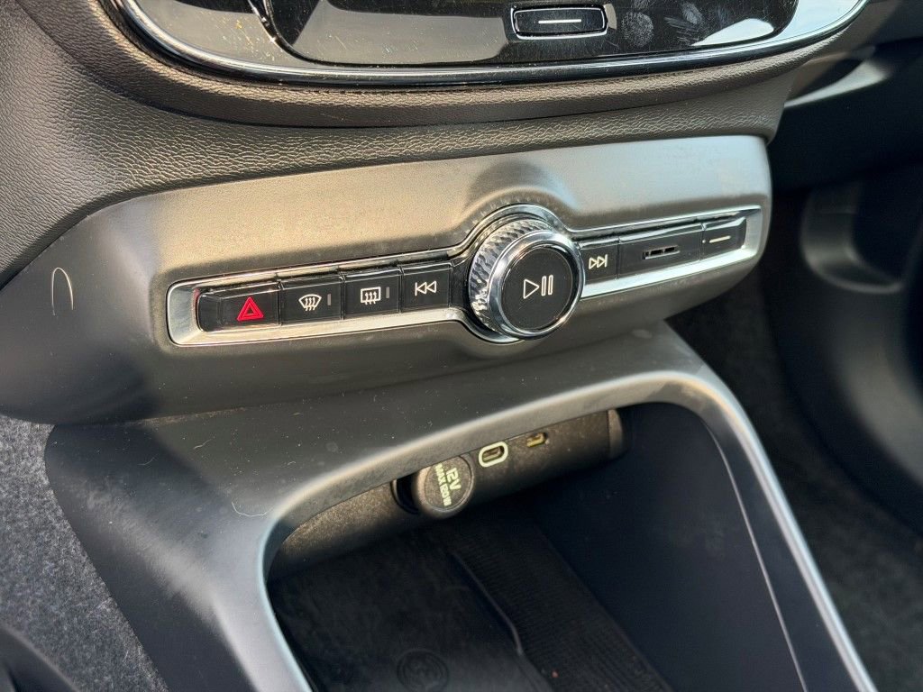 Certified 2023 Volvo C40 P8 Recharge Plus w/ Protection Package Premier image 24