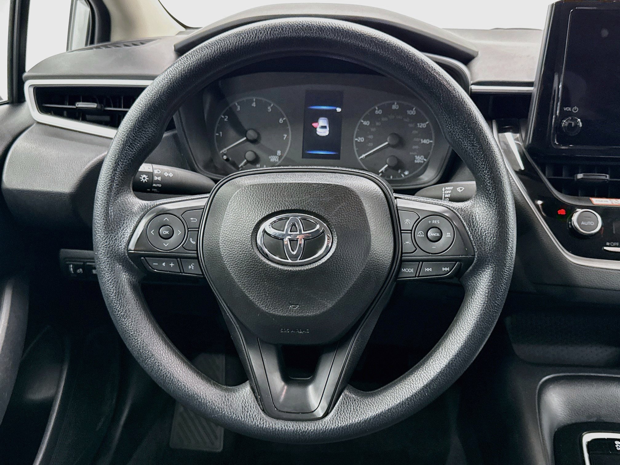 Used 2025 Toyota Corolla LE FWD image 17