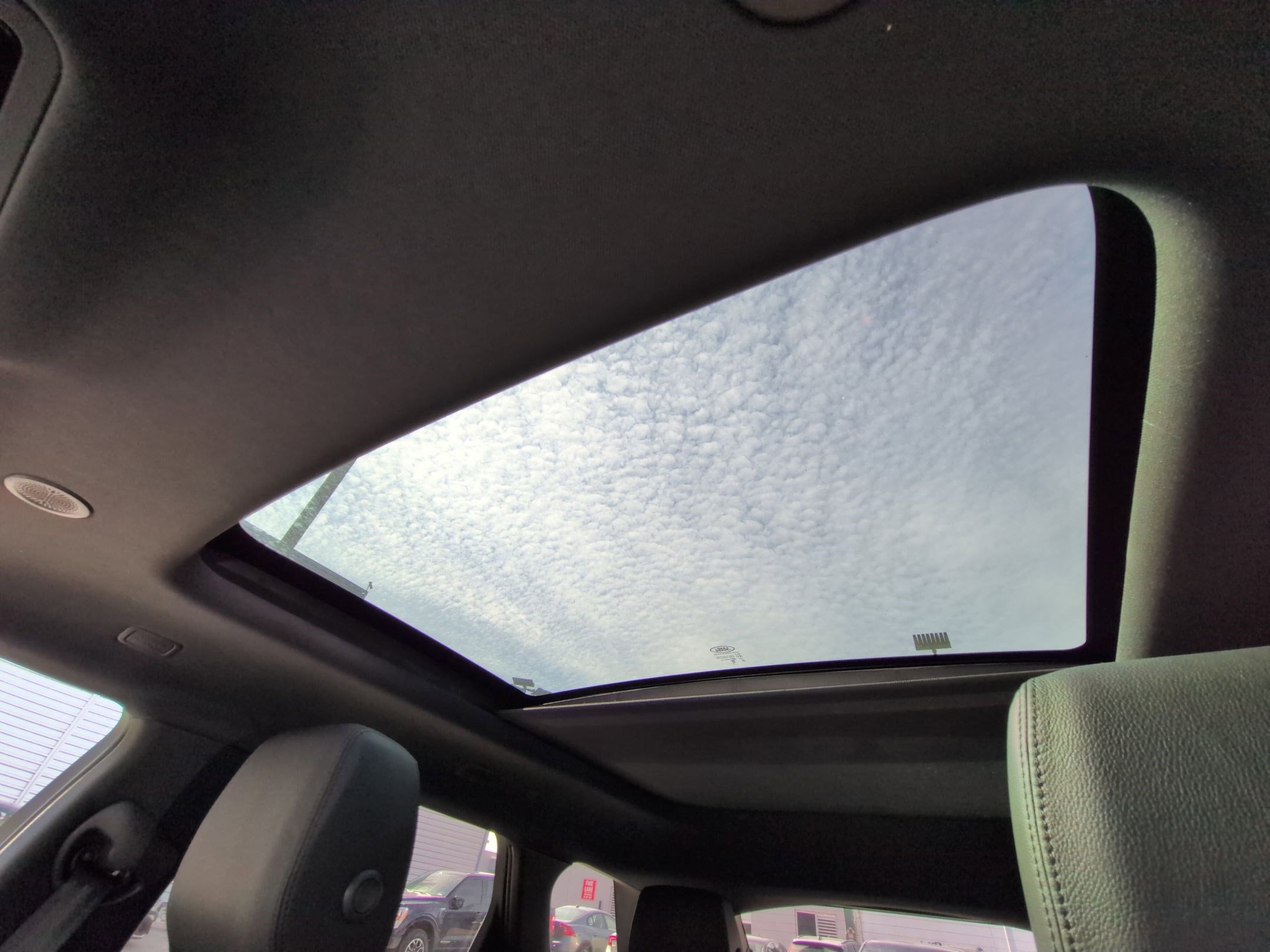 New 2026 Land Rover Range Rover Evoque Dynamic SE image 21