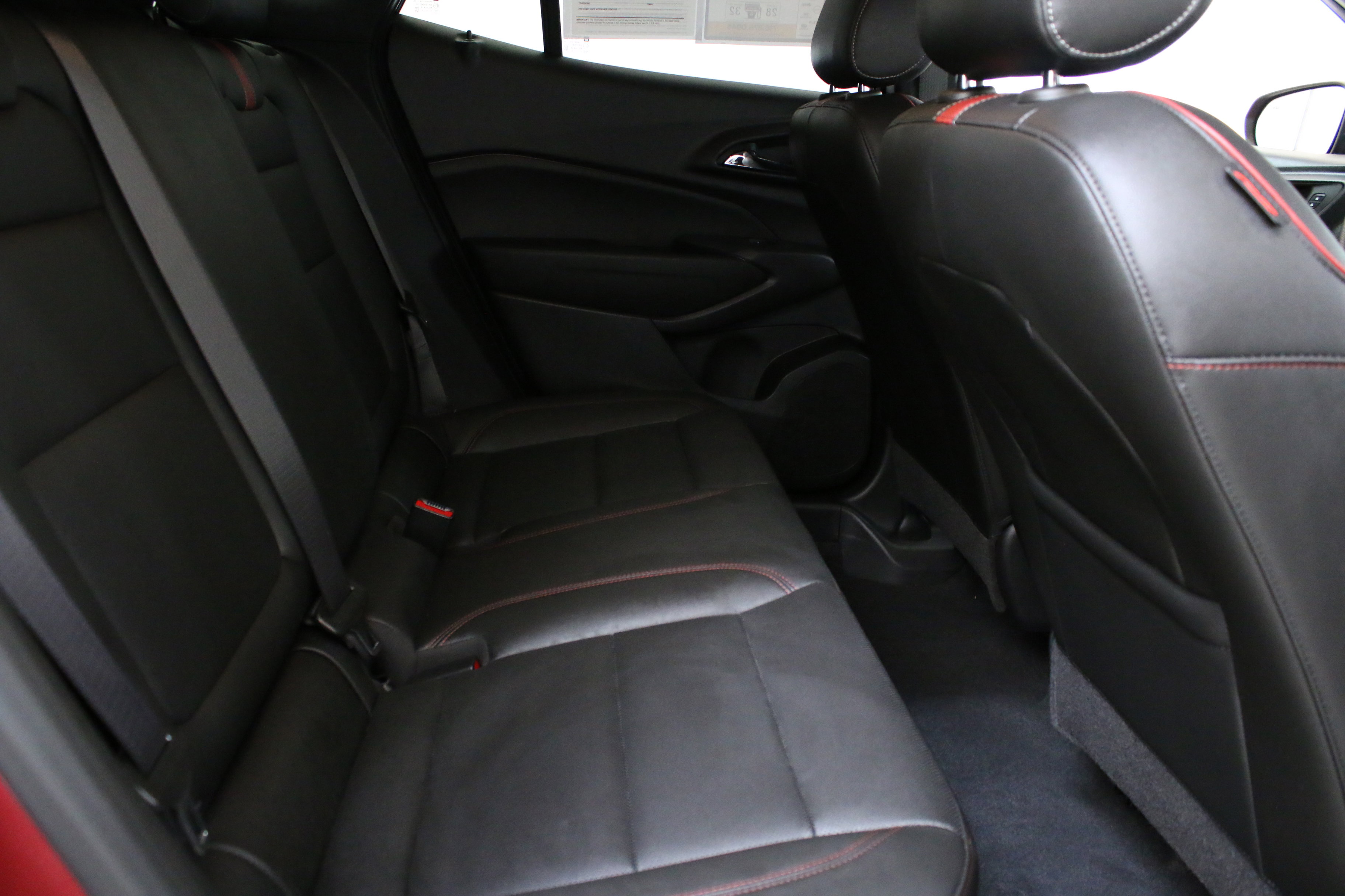 Used 2024 Chevrolet Trax RS w/ Sunroof Package image 28