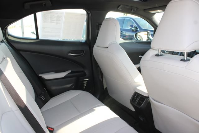 Certified 2023 Lexus UX 250h F Sport FWD image 7
