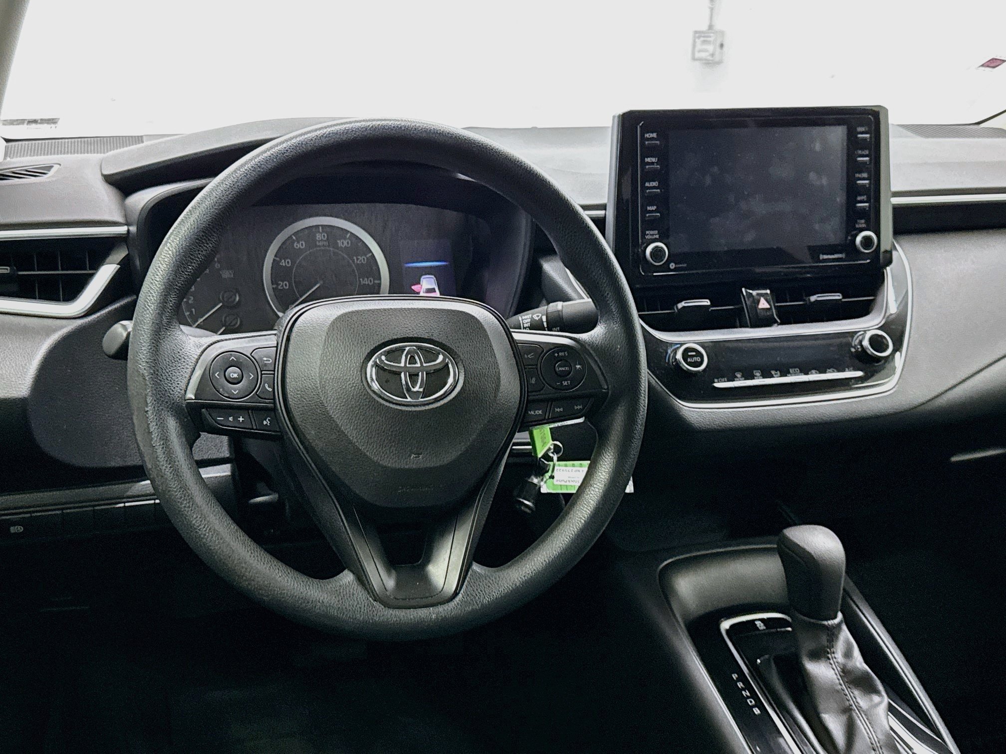 Used 2022 Toyota Corolla LE FWD image 17