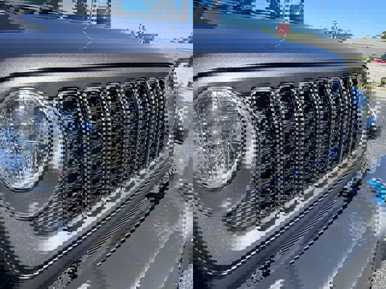 Used 2024 Jeep Wrangler Sport S image 30