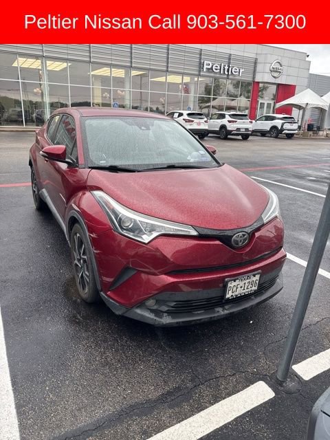 Used 2018 Toyota C-HR XLE FWD image 1