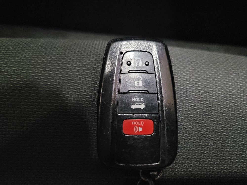 Used 2022 Toyota Corolla SE w/ SE Premium Package FWD image 32