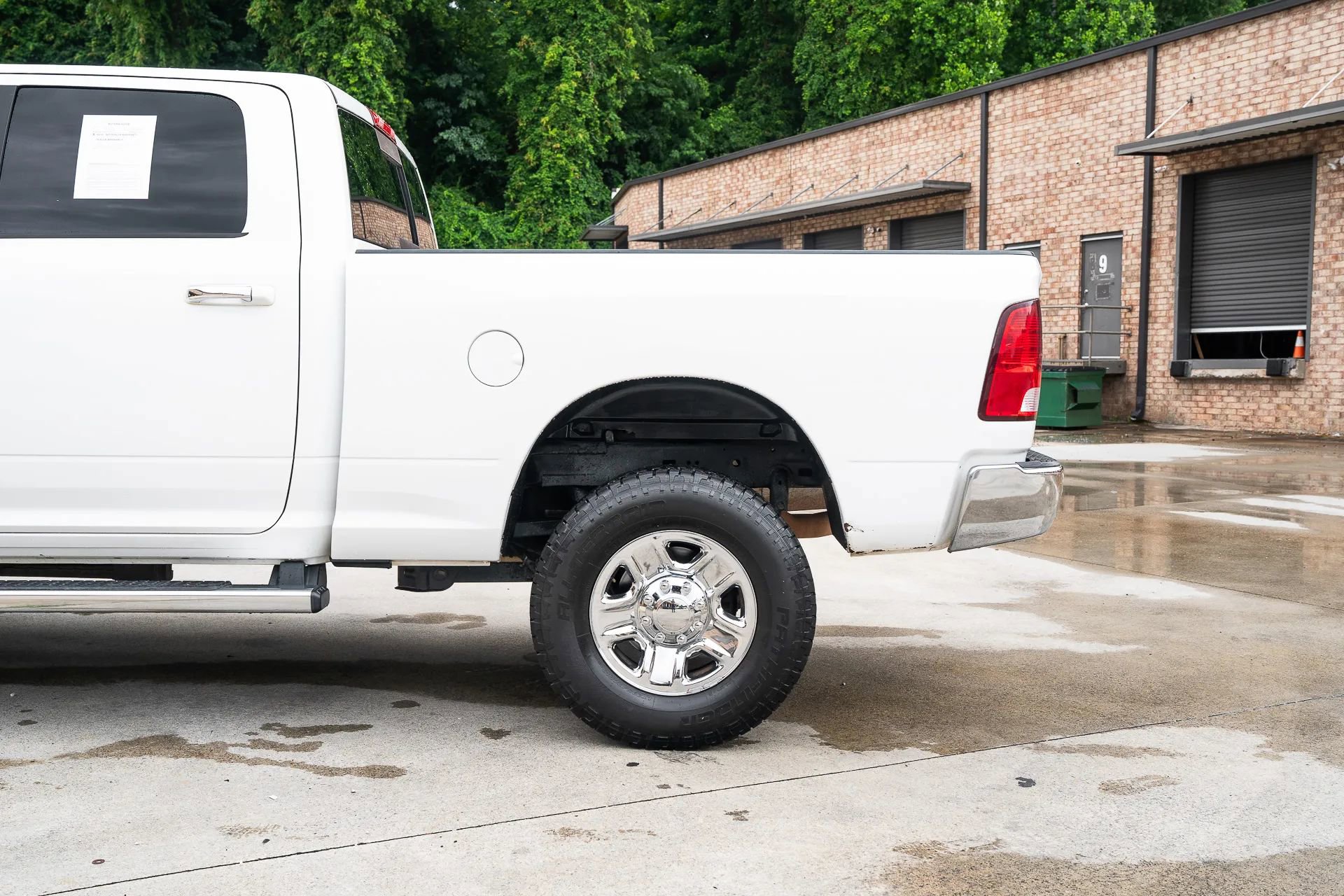Used 2018 RAM 2500 SLT AWD/4WD image 4
