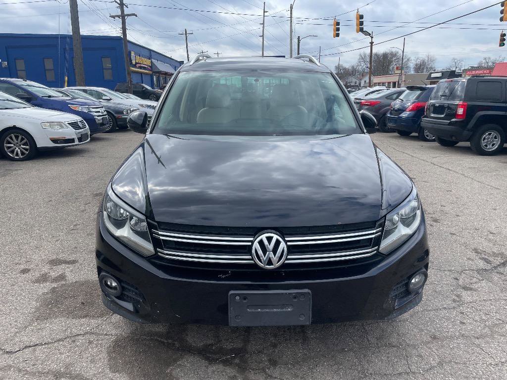 Used 2013 Volkswagen Tiguan SE FWD image 2