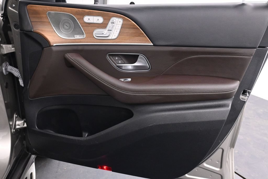 Used 2022 Mercedes-Benz GLS 450 4MATIC image 26