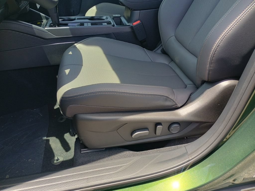 New 2026 Subaru Outback Limited AWD/4WD image 13