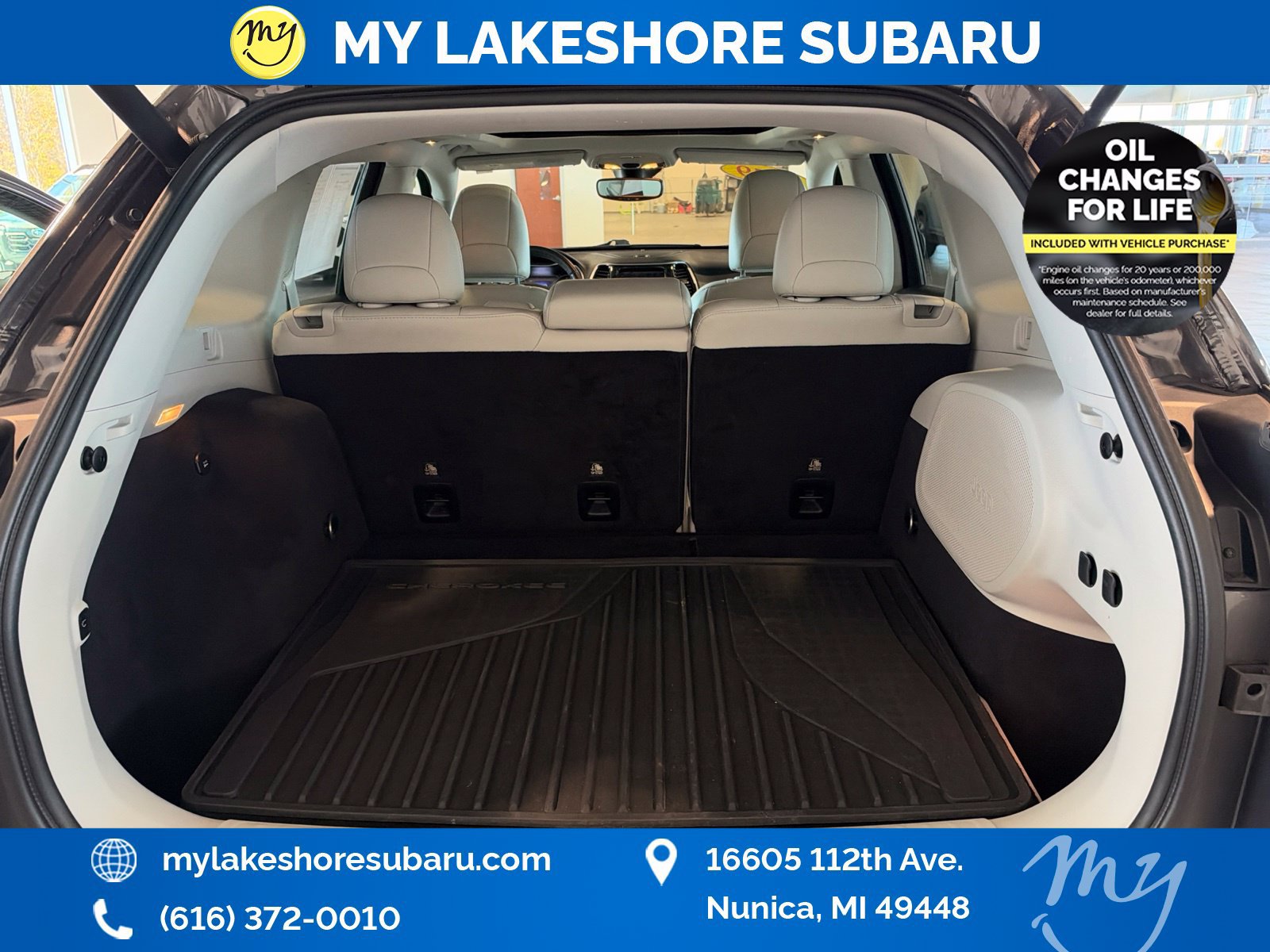 Used 2019 Jeep Cherokee Limited w/ Luxury Group AWD/4WD image 31