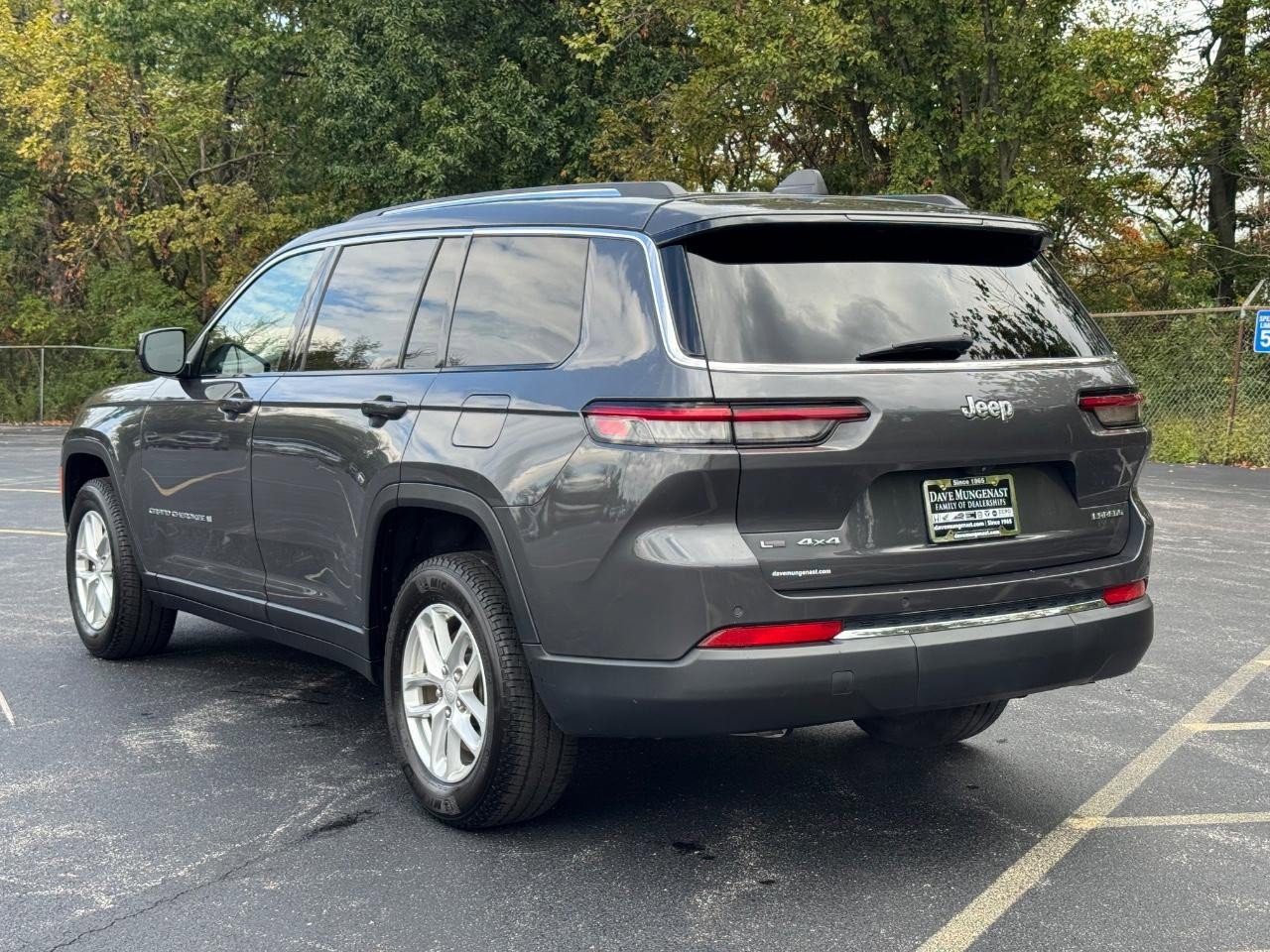 Used 2021 Jeep Grand Cherokee L Laredo w/ Luxury Tech Group I image 6