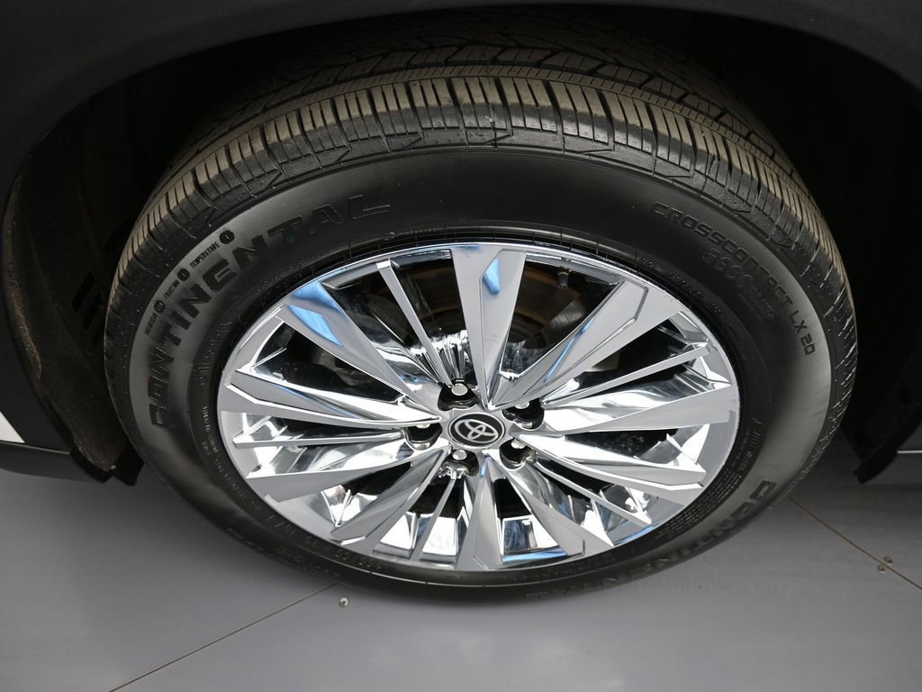 Certified 2024 Toyota Grand Highlander Platinum image 14