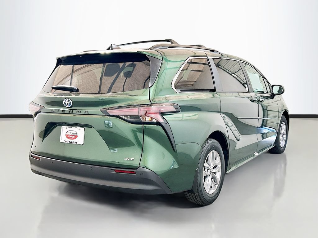 New 2025 Toyota Sienna XLE FWD image 4