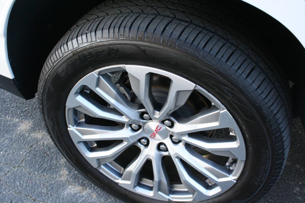 Used 2021 GMC Yukon Denali w/ Denali Premium Package image 46