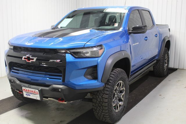 Used 2024 Chevrolet Colorado ZR2 w/ Technology Package image 3