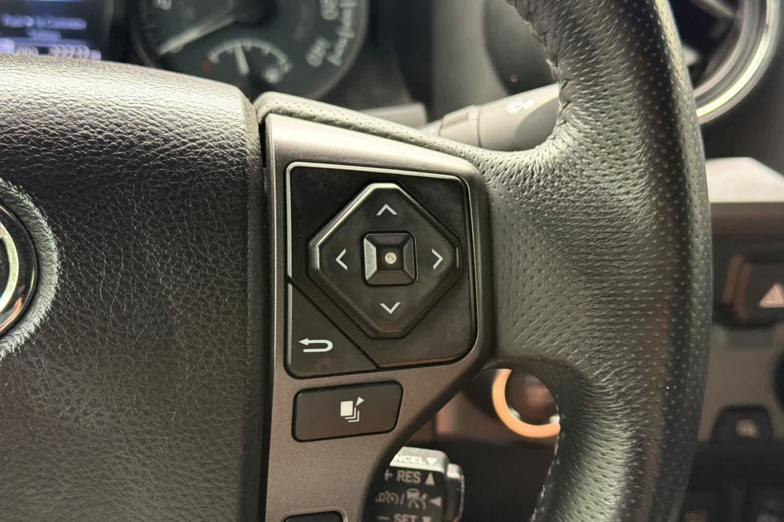 Used 2021 Toyota Tacoma TRD Sport w/ Technology Package RWD image 25
