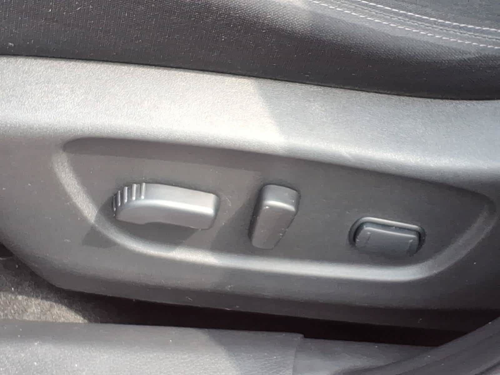 Certified 2021 Nissan Rogue Sport SV AWD/4WD image 18