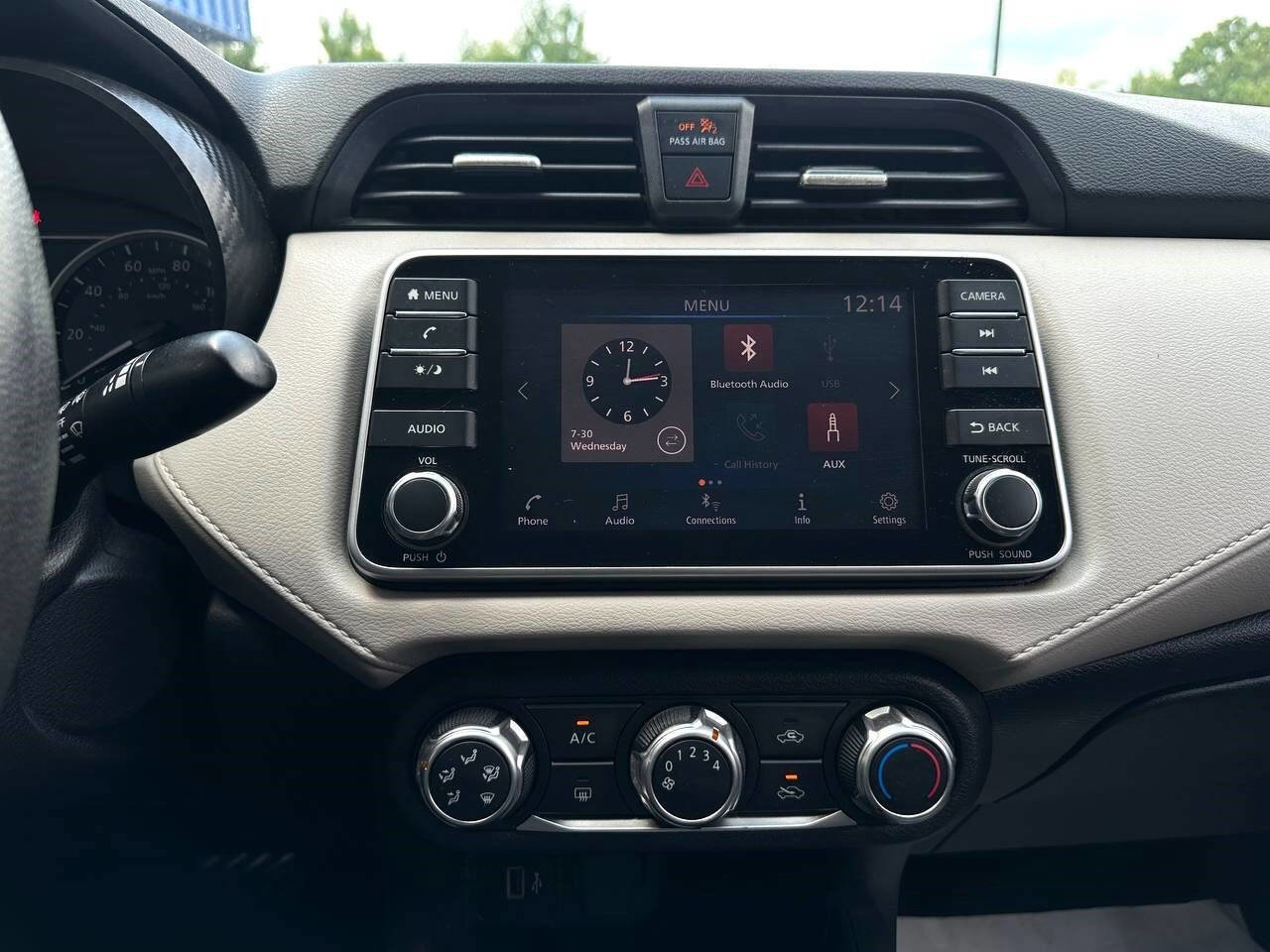 Used 2021 Nissan Versa SV image 15