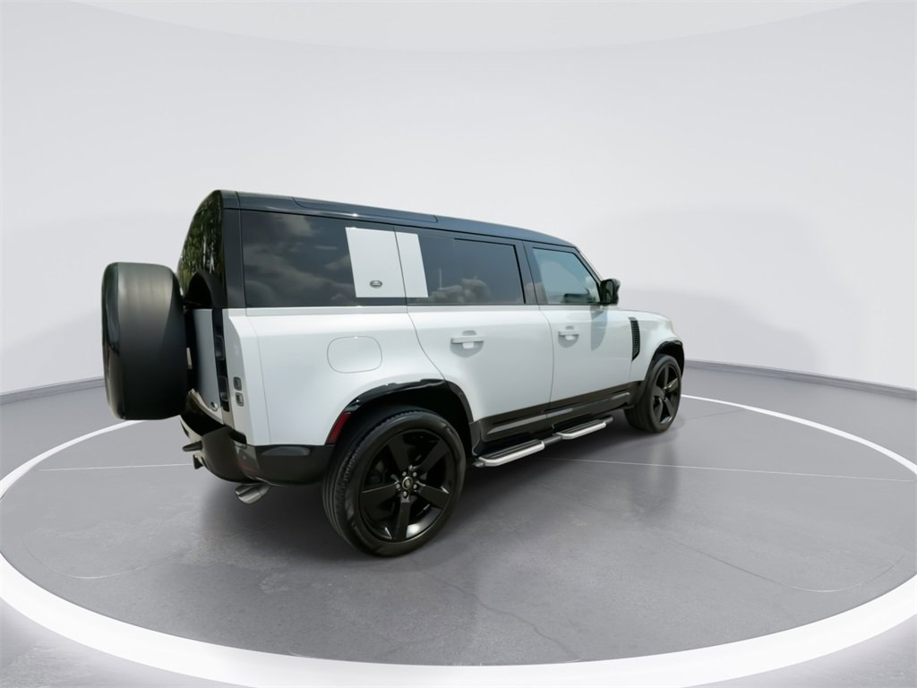 Used 2023 Land Rover Defender 110 V8 image 11