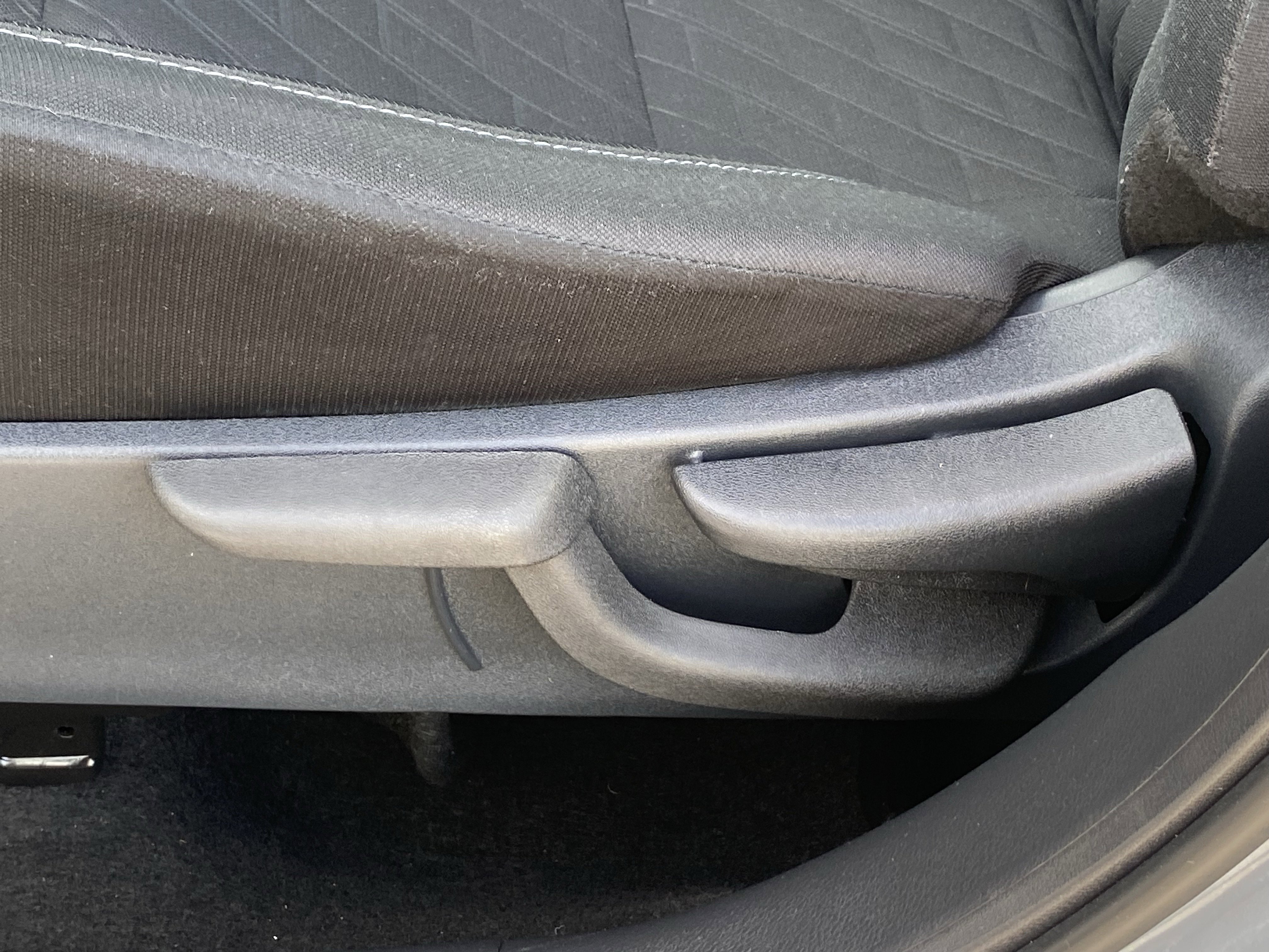 Certified 2024 Nissan Kicks SV FWD image 19