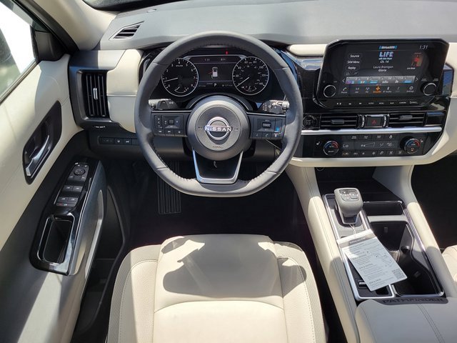 New 2025 Nissan Pathfinder SL image 20
