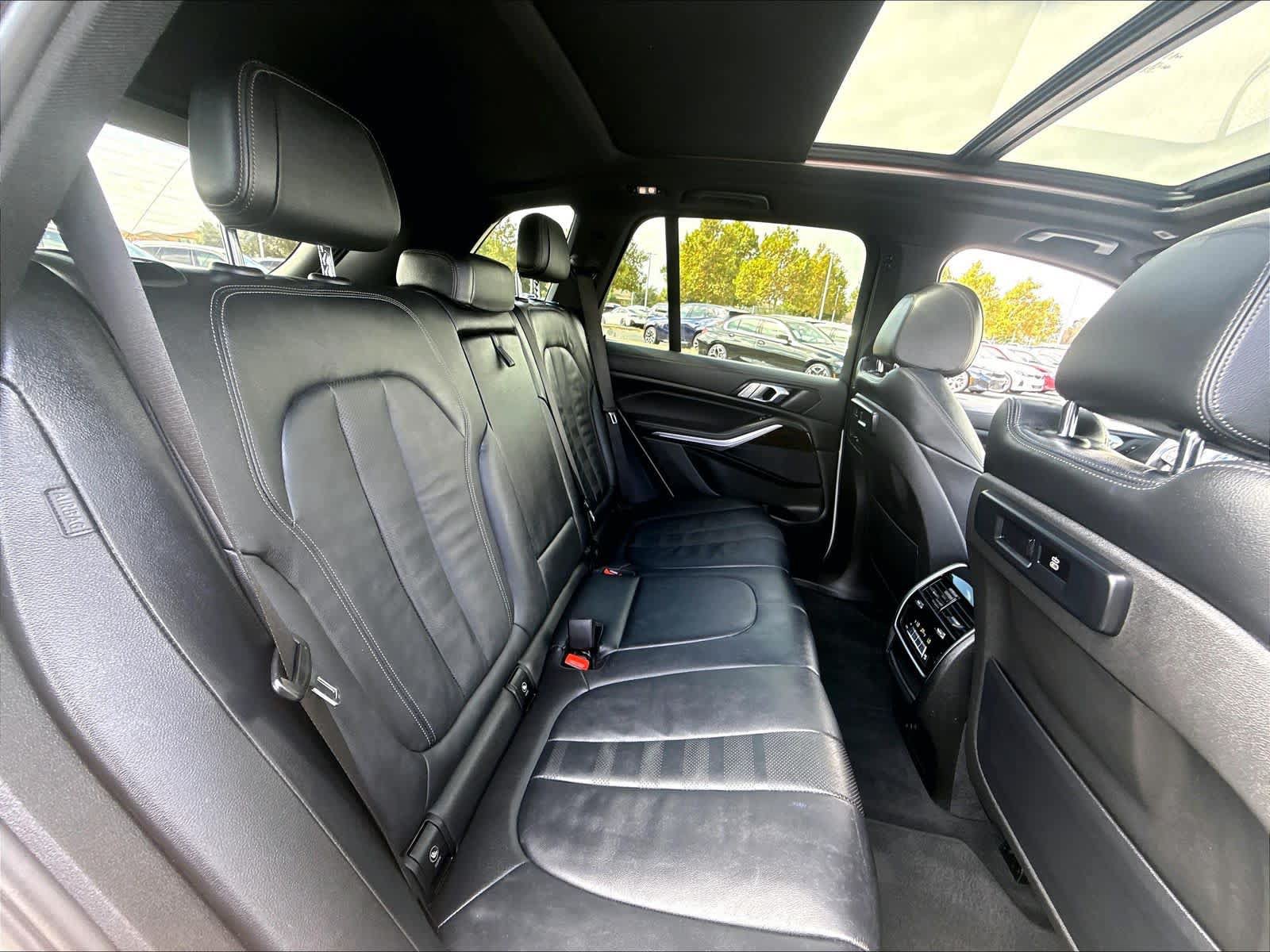 Used 2020 BMW X5 sDrive40i w/ Premium Package RWD image 28