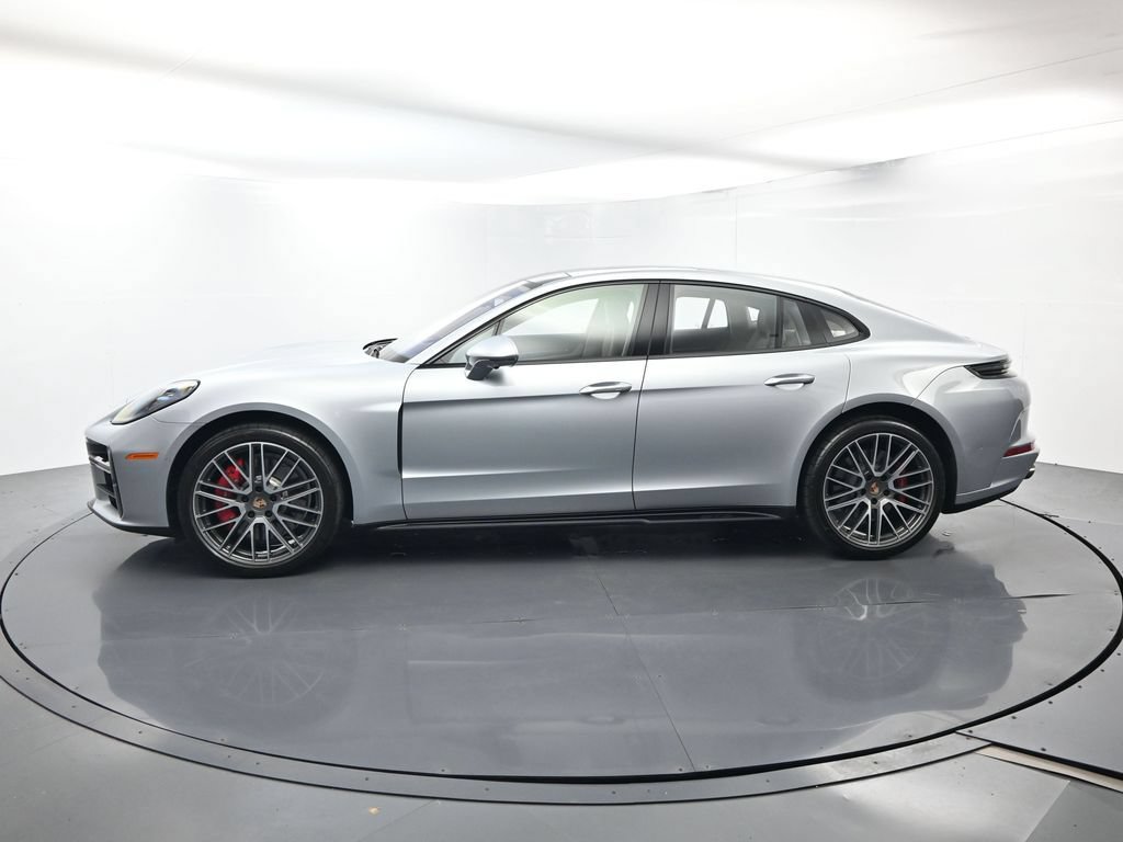 Certified 2026 Porsche Panamera GTS AWD/4WD image 2