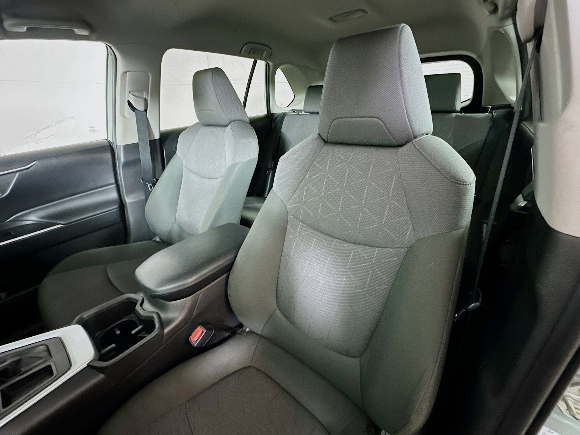 Used 2023 Toyota RAV4 XLE image 19