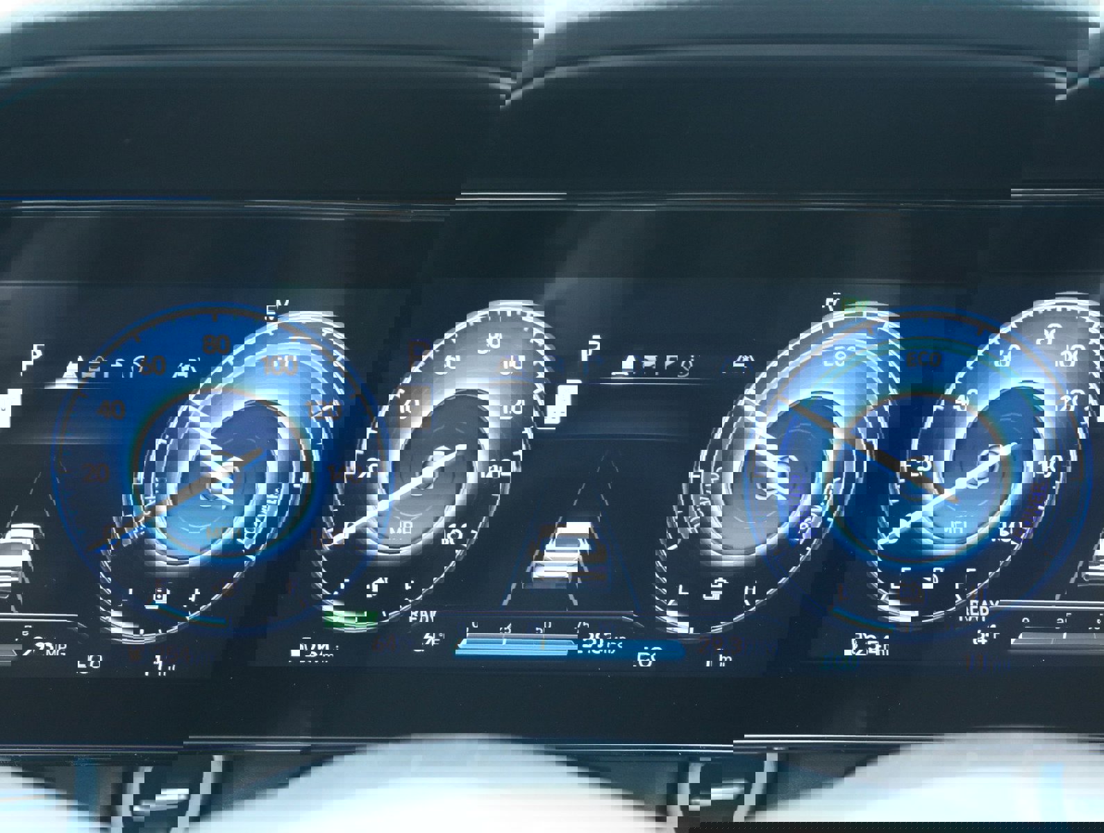 New 2025 Hyundai Elantra Limited image 29