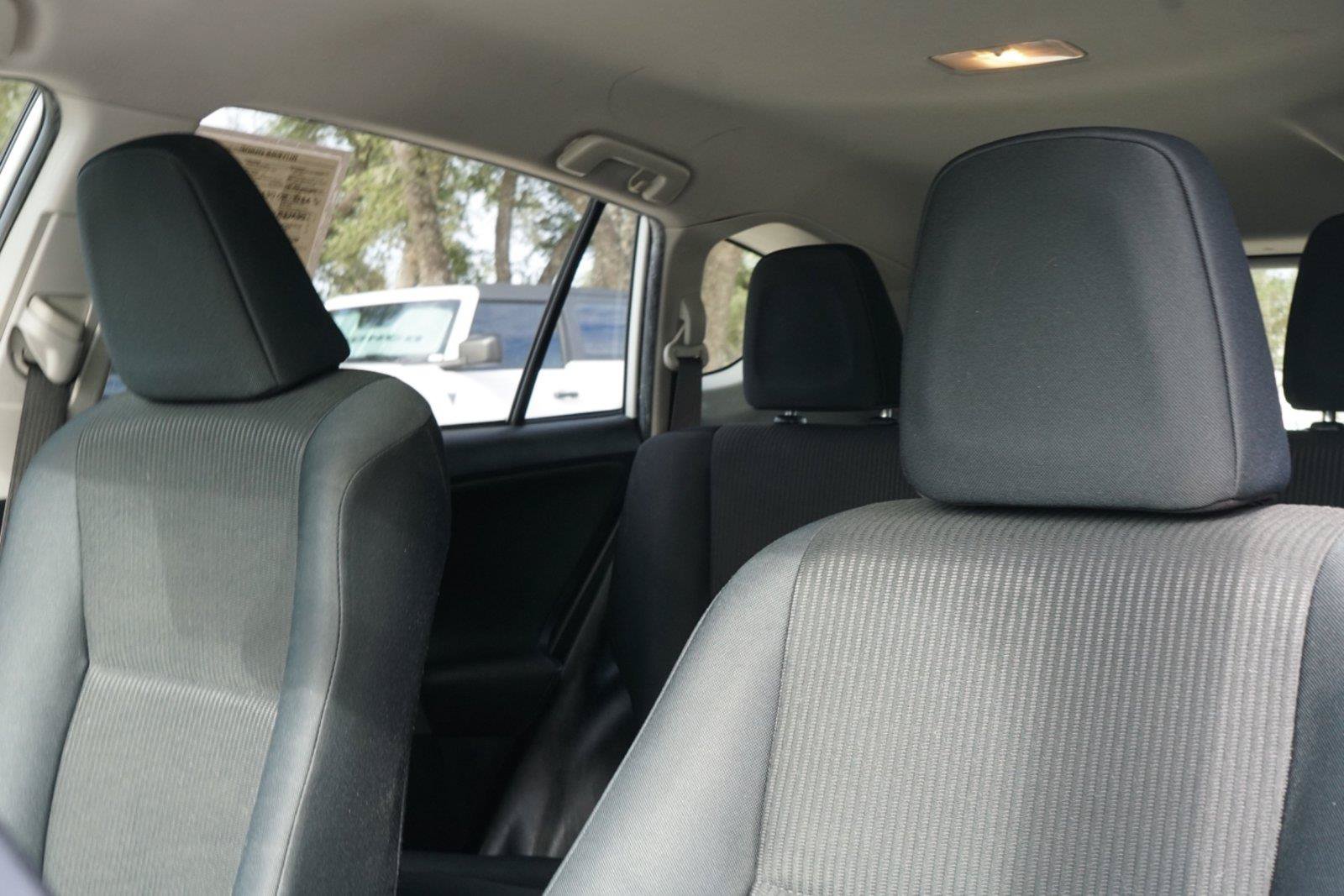 Used 2016 Toyota RAV4 LE FWD image 9
