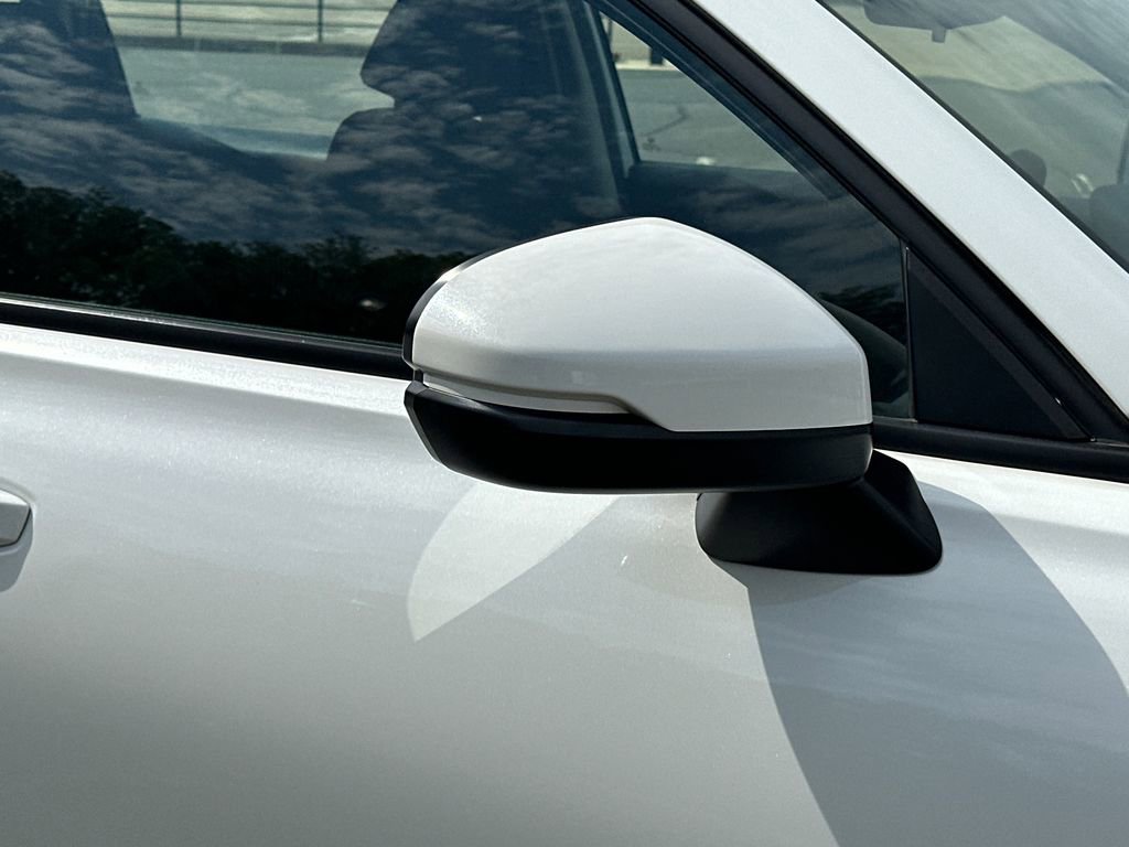 Used 2023 Honda HR-V LX image 8