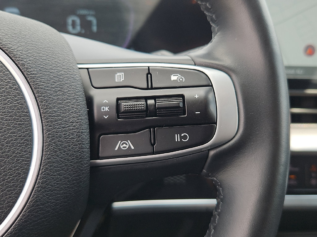 Certified 2023 Kia Sportage EX AWD/4WD image 26
