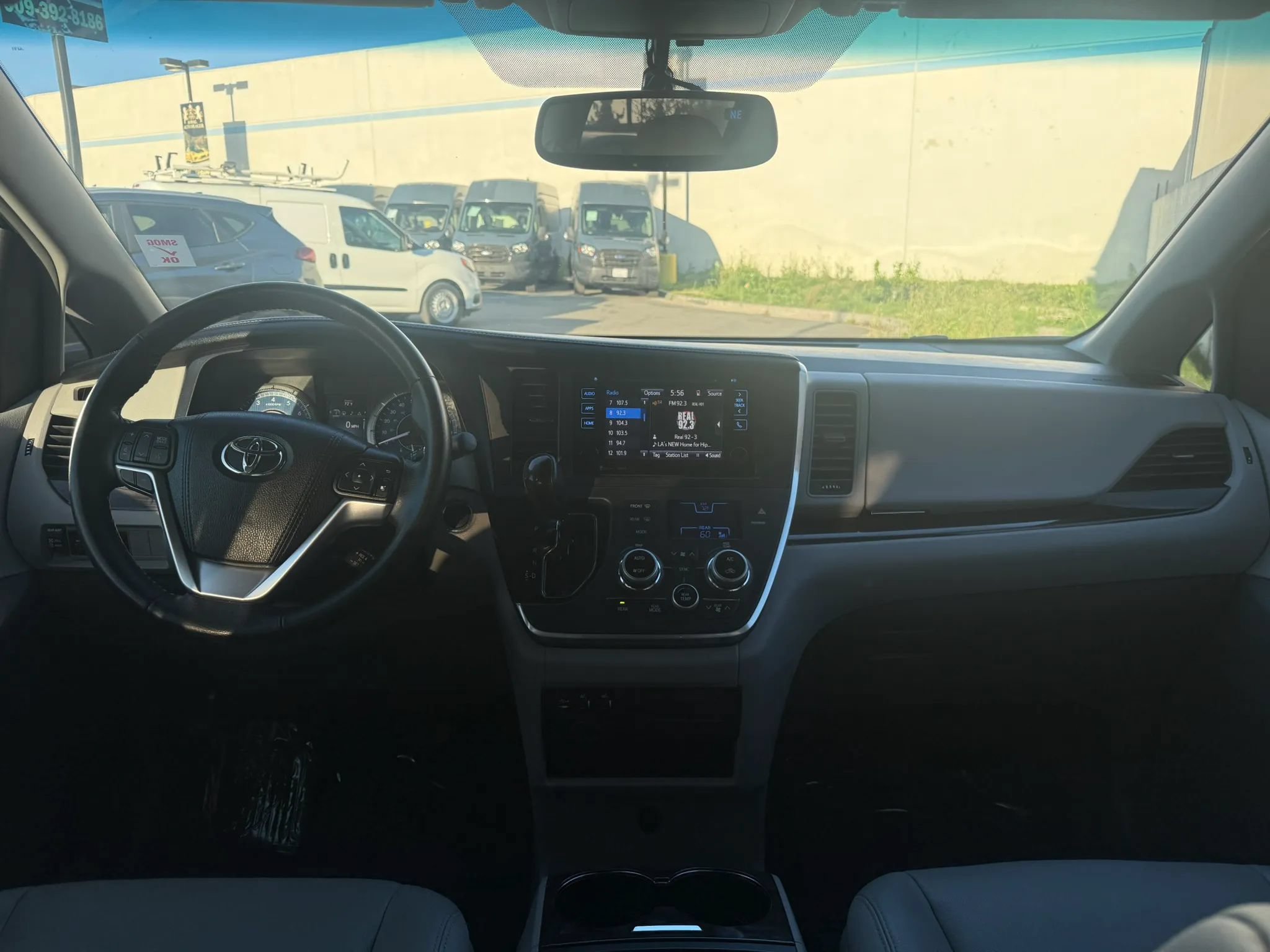 Used 2017 Toyota Sienna XLE w/ XLE Navigation Package FWD image 9