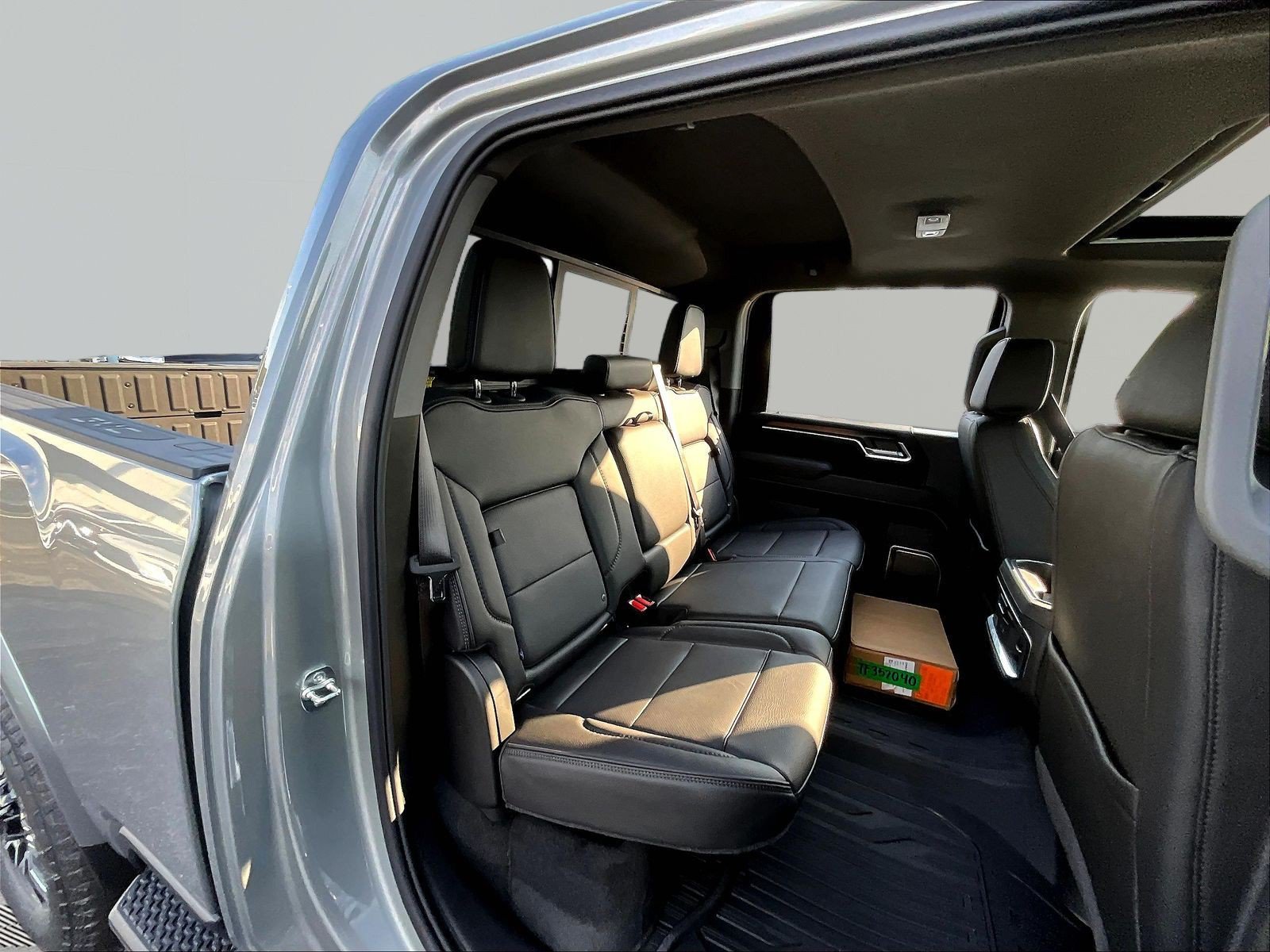 New 2026 GMC Sierra 3500 Denali w/ Denali Reserve Package AWD/4WD image 20