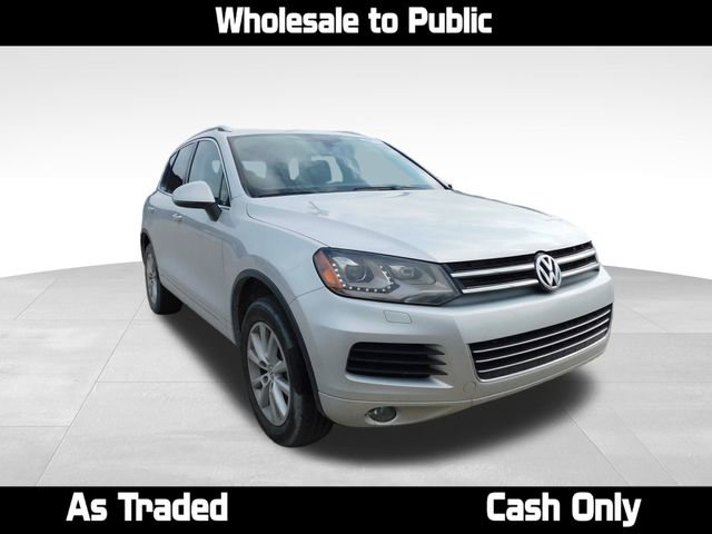Used 2014 Volkswagen Touareg Sport image 1