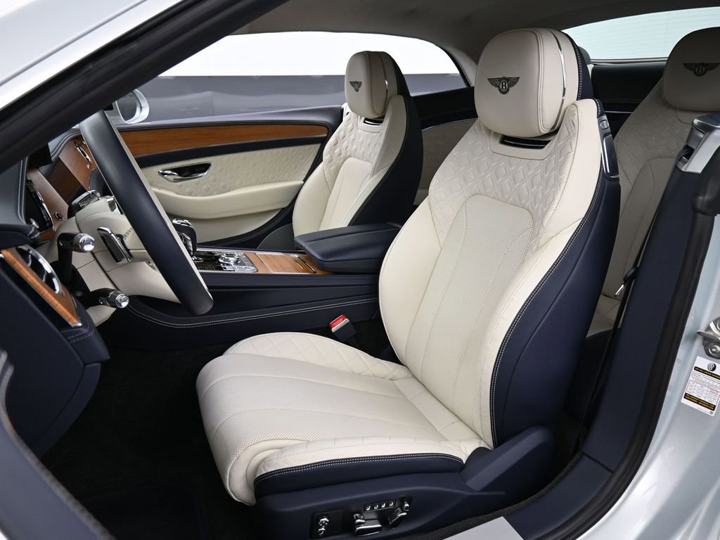 Used 2023 Bentley Continental GT Azure image 5