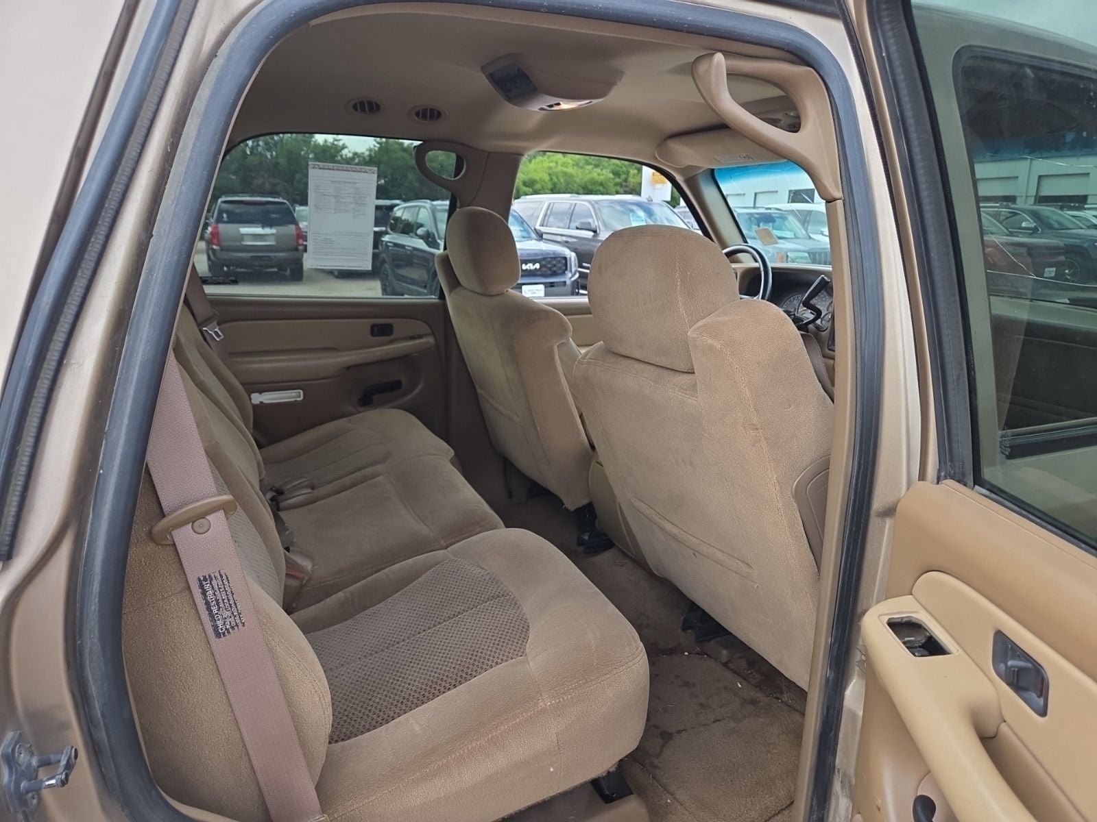 Used 2000 Chevrolet Tahoe LS w/ LS Preferred Equipment Group AWD/4WD image 13