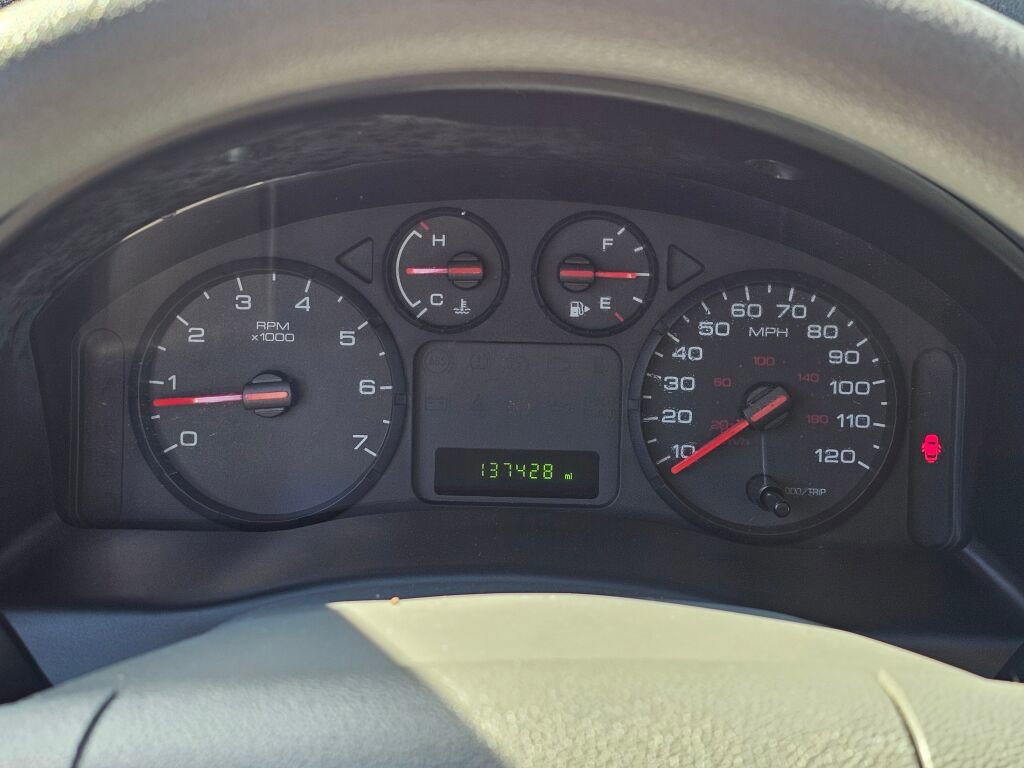 Used 2005 Ford Freestyle SE image 29