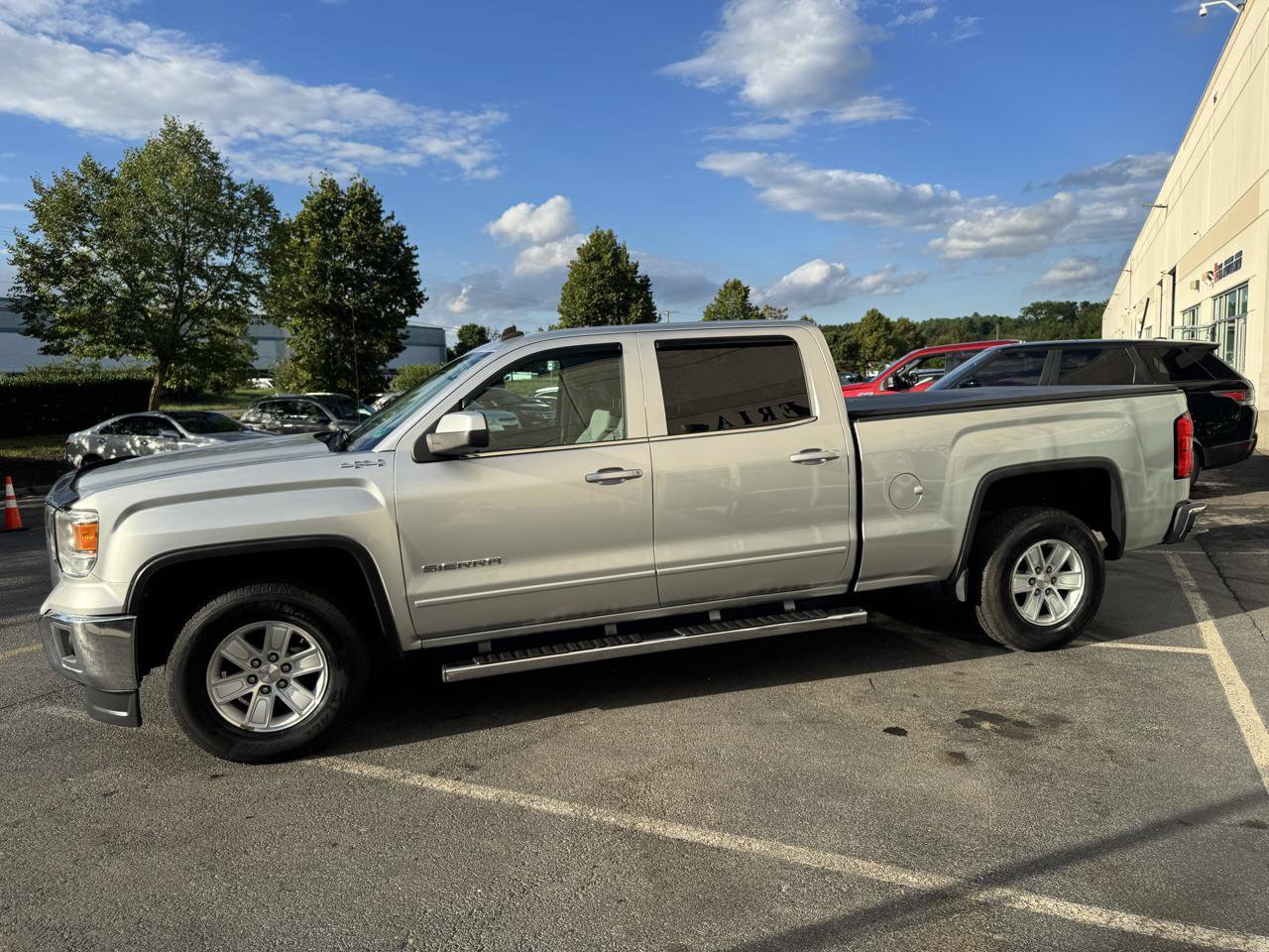 Used 2014 GMC Sierra 1500 SLE AWD/4WD image 9