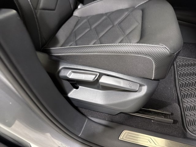 Certified 2026 Volkswagen Atlas Cross Sport SE AWD/4WD image 36