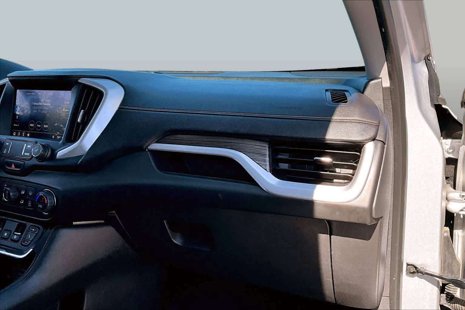 Used 2020 GMC Terrain SLT w/ Preferred Package AWD/4WD image 19