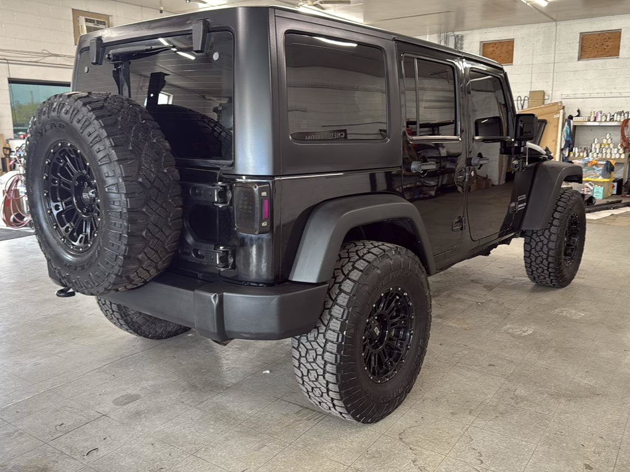 Used 2013 Jeep Wrangler Unlimited Sport w/ Connectivity Group AWD/4WD image 80