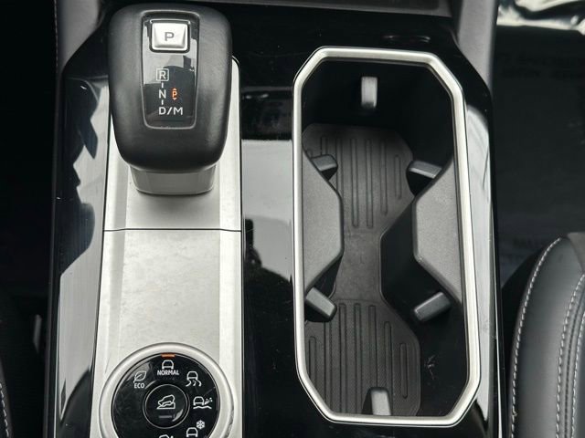 Used 2025 Mitsubishi Outlander SE image 31