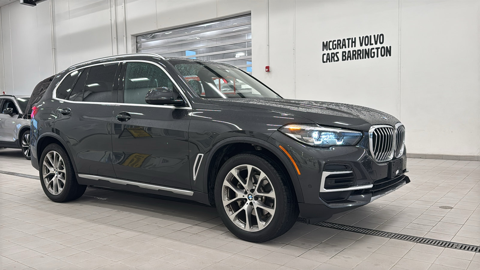 Used 2023 BMW X5 xDrive40i w/ Premium Package AWD/4WD image 3