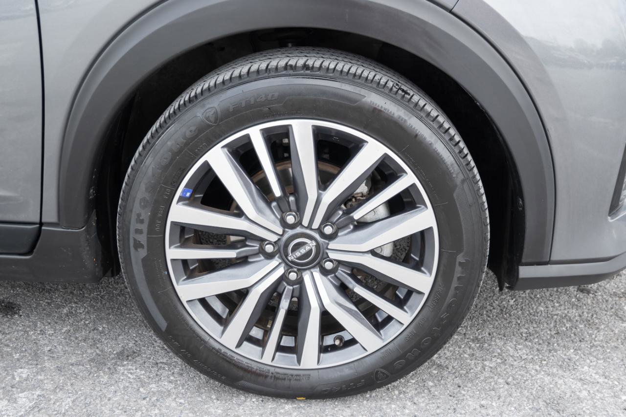 Used 2024 Nissan Kicks SV FWD image 30