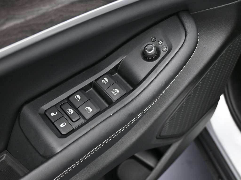 New 2026 Jeep Grand Cherokee Altitude RWD image 16