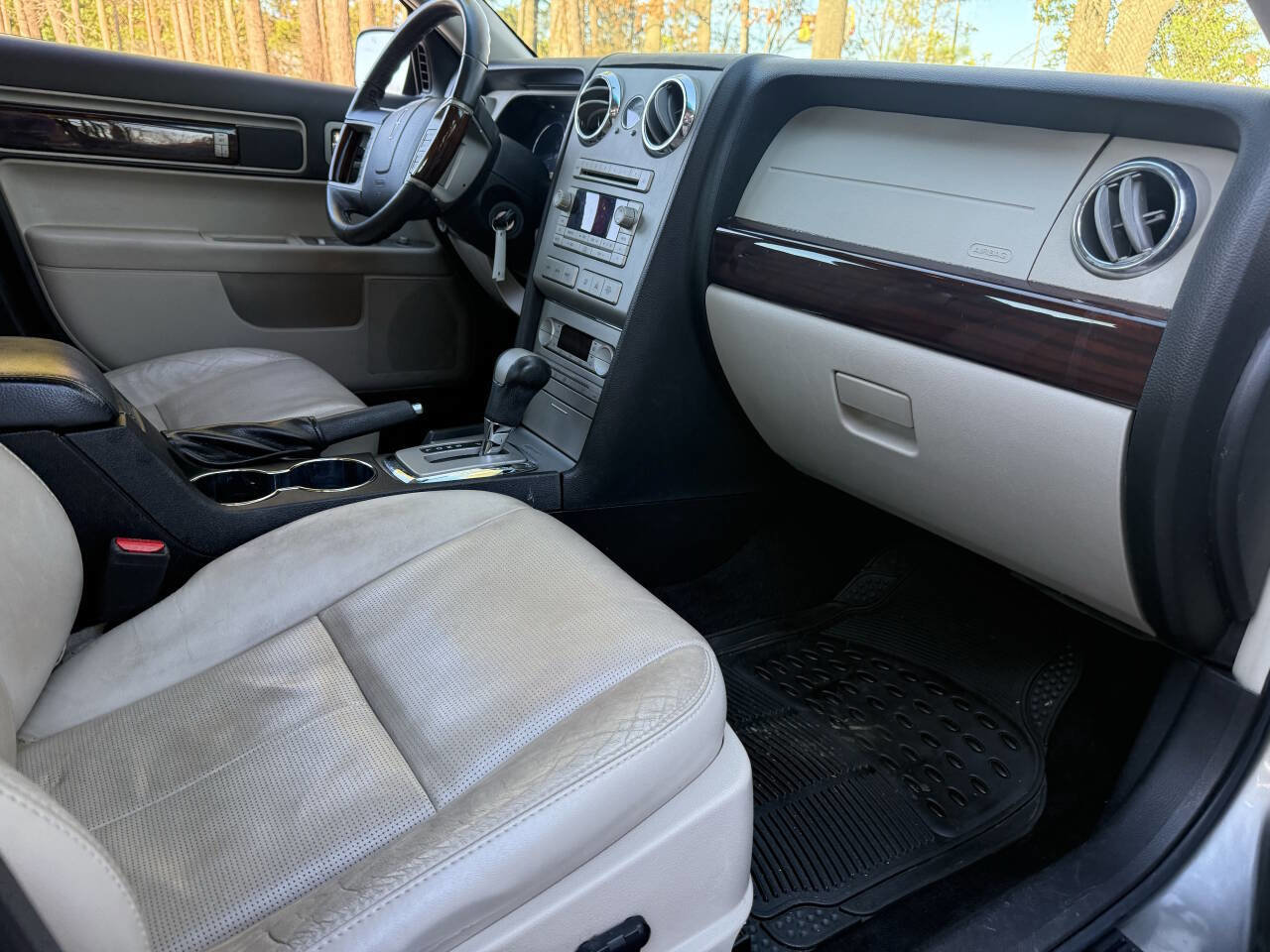 Used 2008 Lincoln MKZ image 26