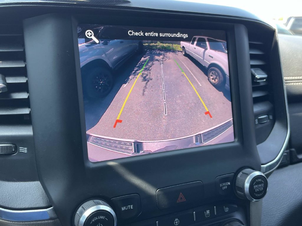 Used 2019 RAM 1500 Laramie w/ Sport Appearance Package AWD/4WD image 40